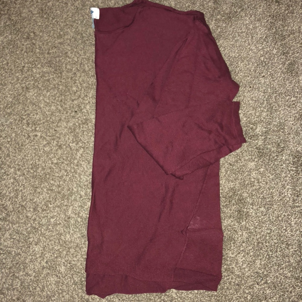 light weight maroon sweater